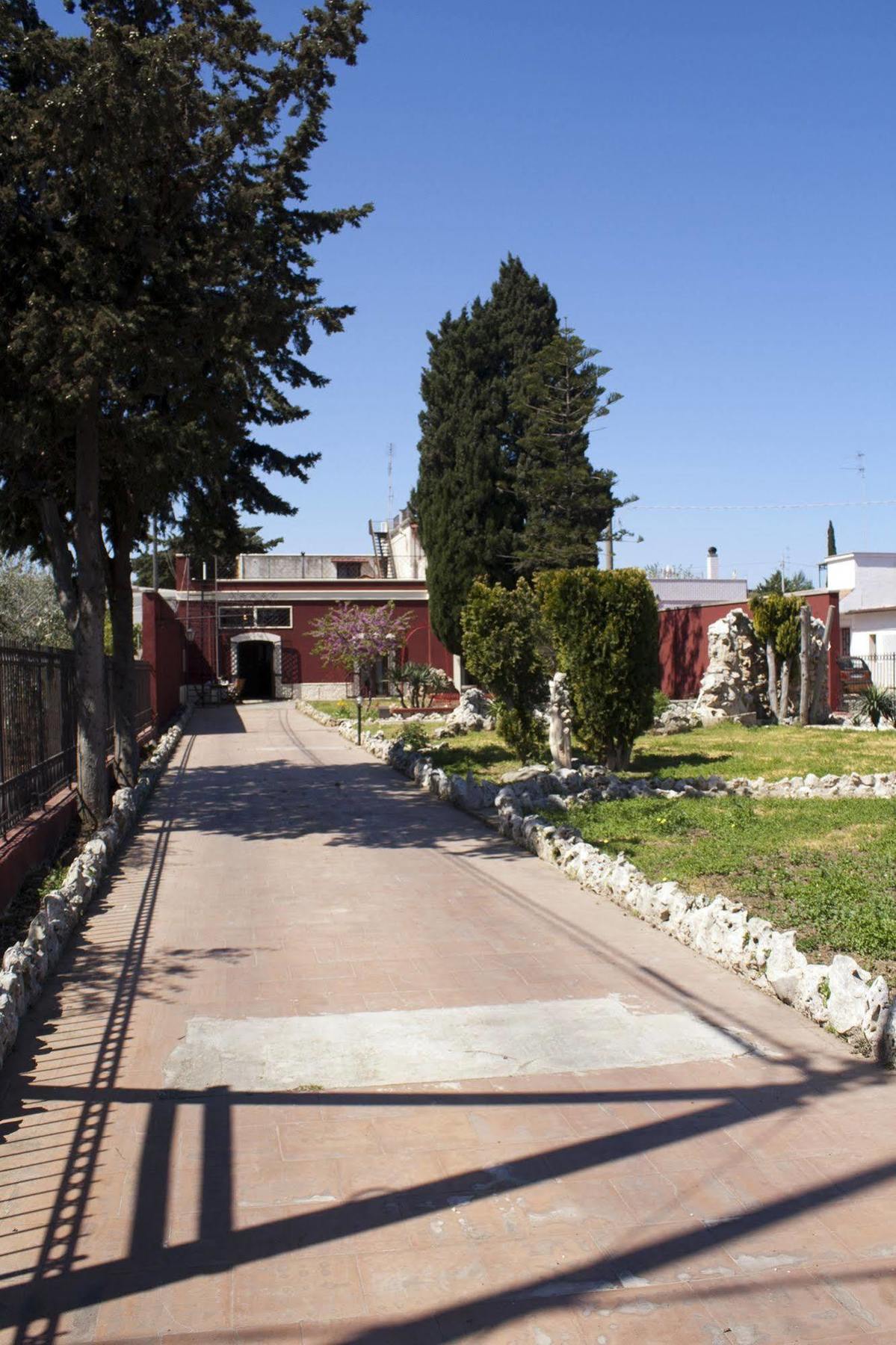 Simpson - Aeroporto Di Bari - Affittacamere Luaran gambar